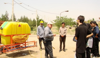 بازدید دانشجویان گیاهپزشکی از ایستگاه تحقیقاتی اکباتان