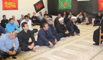 برگزاری مراسم روز سوم محرم همراه با قرائت زیارت عاشورا، سخنرانی، مرثیه سرایی
