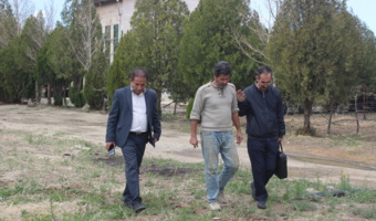 بازدید میدانی ریاست مرکز تحقیقات و آموزش کشاورزی و منابع طبیعی استان همدان از ایستگاه تحقیقاتی انگور ملایر