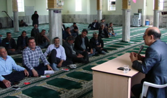 برگزاری دوره آموزشی با موضوع " تغذیه غلات " در شهرستان تویسرکان