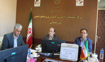 برگزاری نشست هم‌اندیشی مدیران سازمان تات با کارکنان مرکز تحقیقات کشاورزی همدان/ بازدید از کارگاه تولید کیک علوفه