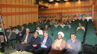 برگزاری مراسم جشن باشکوه هفته وحدت و تجلیل از برگزیدگان مسابقات قرآن و نماز