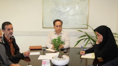 نشست هم اندیشی پروژه تحقیقاتی با موضوع " بررسی عوامل کاهش کمی و کیفی گردوی شهرستان تویسرکان" در همدان