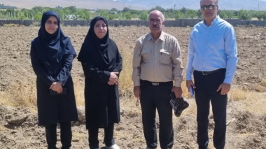 بازدید کمیته فنی نهال استان همدان از باغ مادری انگور ملایر