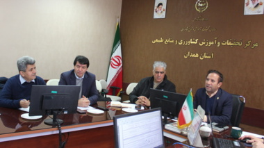 برگزاری دومین جلسه شورای هماهنگی مرکز رشد در همدان