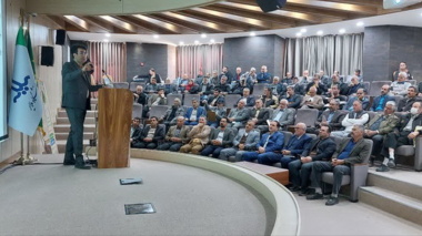 کارگاه تخصصی کنترل آفات و بیماری‌ها و اصول صحیح تکثیر و پیوند انگور در ملایر