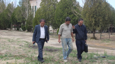 بازدید میدانی ریاست مرکز تحقیقات و آموزش کشاورزی و منابع طبیعی استان همدان از ایستگاه تحقیقاتی انگور ملایر